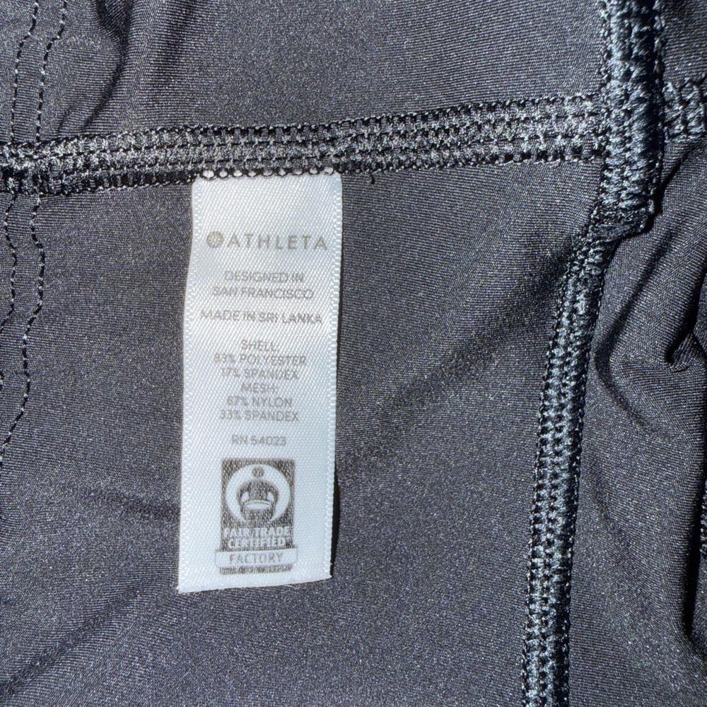 Pristine Athleta Challenge 7/8 Leggings Black High Rise Zip Pocket Size Large - Picture 3 of 10